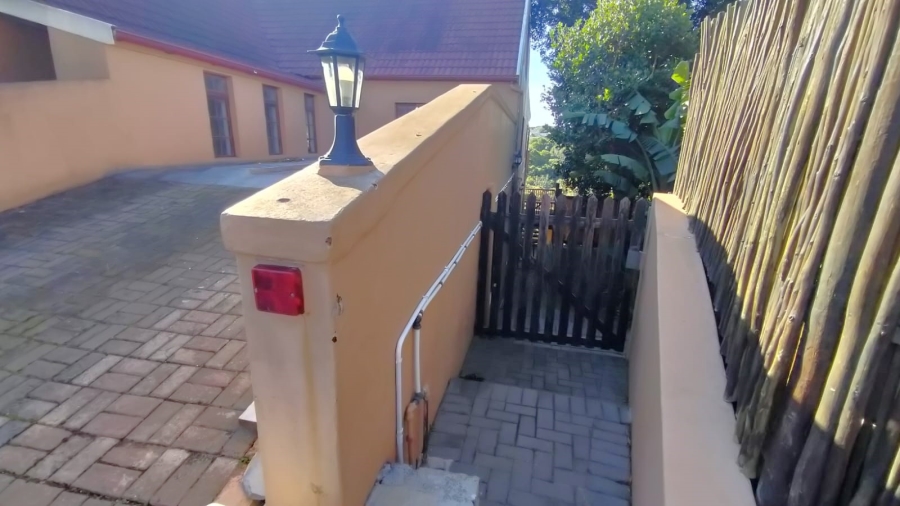 7 Bedroom Property for Sale in Noorsekloof Eastern Cape